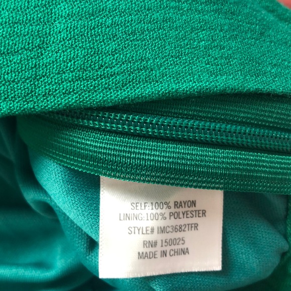 Miami Francesca’s Forest Green V-Neck Crop Top Lace Trim Size L - Picture 10 of 11